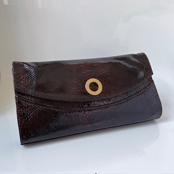 $210 NWOT ADRIENNE VITTADINI Patent Leather Large Clutch Python Brown Gold - Picture 5 of 13